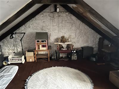 Attic Room 2 (bed 6)